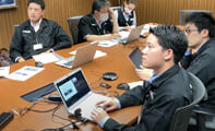 若手社員の仕事に密着