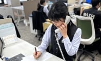 若手社員の仕事に密着